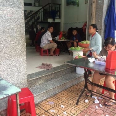 Không gian- Quán Ăn Vân - Mì Quảng & Bún Riêu
