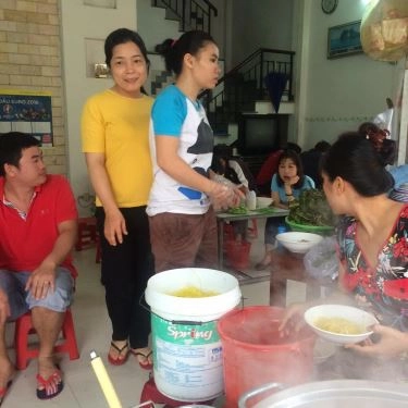 Không gian- Quán Ăn Vân - Mì Quảng & Bún Riêu