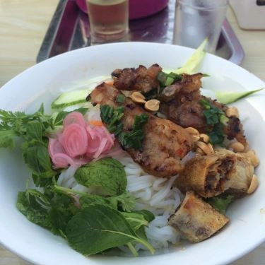 Món ăn- Quán Ăn Quán Vân Trang - Bò Né & Bún Thịt Nướng