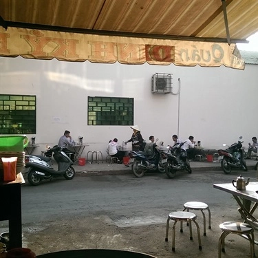 Không gian- Quán Ăn Vinh Ký Mì Gia