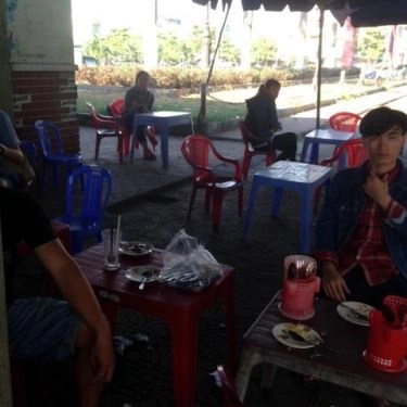 Không gian- Quán Ăn Xôi Thịt Nướng - Âu Cơ