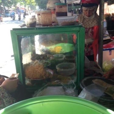 Không gian- Quán Ăn Xôi Thịt Nướng - Âu Cơ