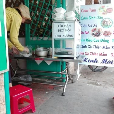 Không gian- Quán Ăn Xôi Mặn & Bánh Hỏi Thịt Nướng