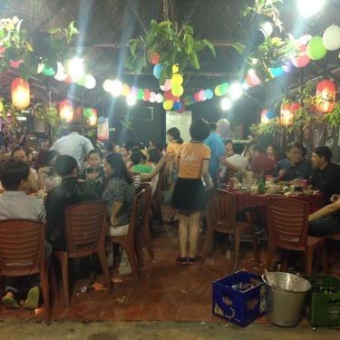 Không gian- Quán Ăn Yaki - Chẳng Dừng Nướng - Đường Số 3