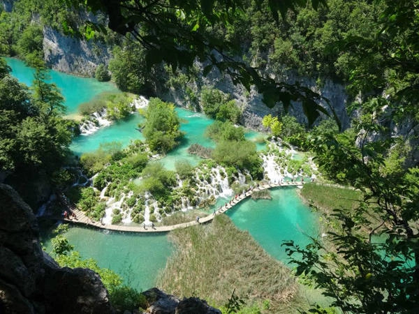 Cảnh tượng ngoan mục ở Plitvice Lakes, Croatia. Cảnh tượng ngoan mục ở Plitvice Lakes, Croatia.