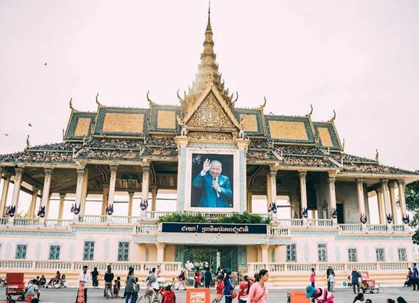 Cung điện hoàng gia tráng lệ ở thủ đô Phnom Penh. Ảnh: Trần Ngọc Toàn.