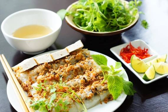 40.000 đồng cho một suất bánh cuốn đầy đặn mang hương vị cực kì lôi cuốn. (Ảnh: Internet) 40.000 đồng cho một suất bánh cuốn đầy đặn mang hương vị cực kì lôi cuốn. (Ảnh: Internet)