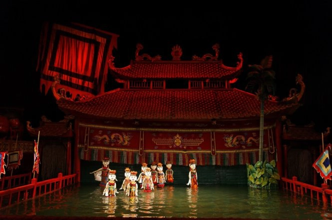 Nghệ thuật múa rối nước tại nhà hát múa rối Thăng Long. Nghệ thuật múa rối nước tại nhà hát múa rối Thăng Long.