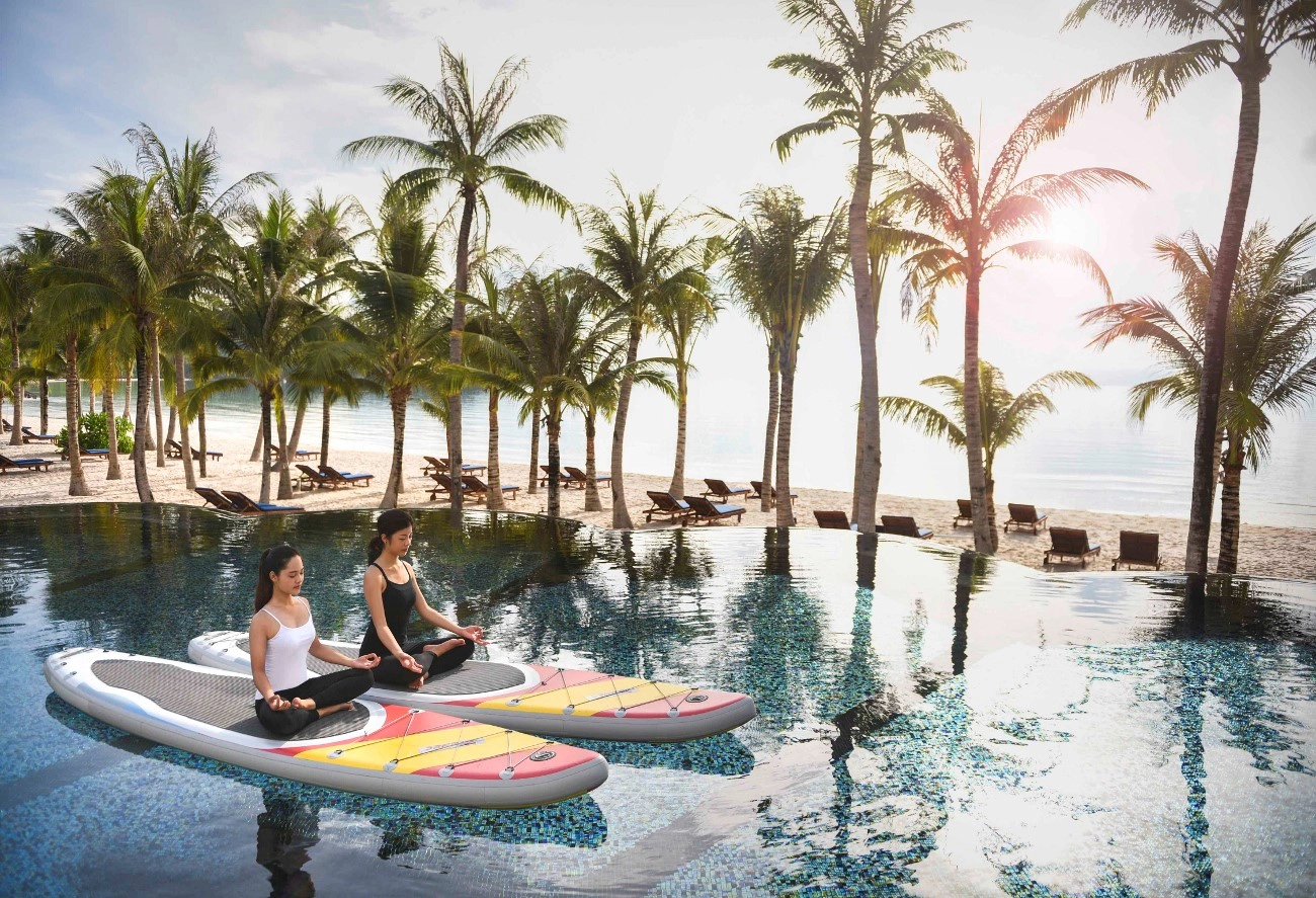 Khu nghỉ dưỡng ven biển có không gian hoàn hảo cho những bài tập yoga thư thái. Khu nghỉ dưỡng ven biển có không gian hoàn hảo cho những bài tập yoga thư thái.