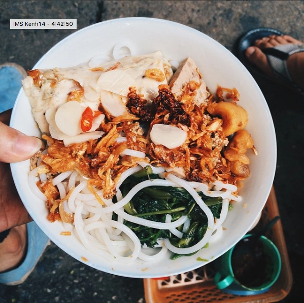 @eatenwithlong