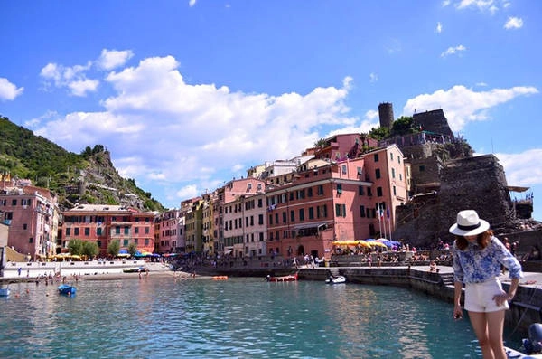 Cinque Terre ngày nắng đẹp.