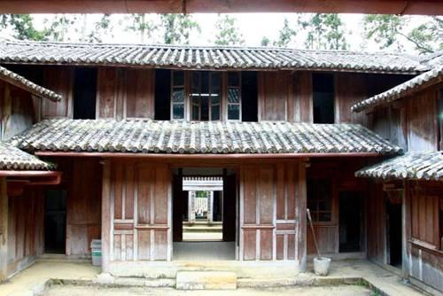 Bên trong Dinh thự họ Vương