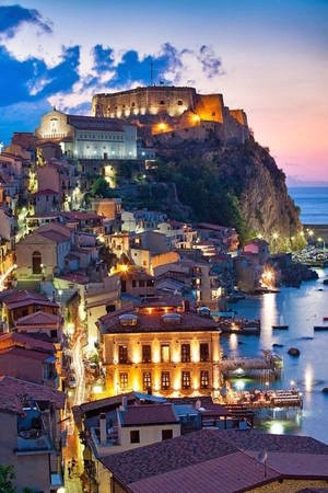 Thị trấn ven biển Scilla ở Calabria - Ảnh: flickr Thị trấn ven biển Scilla ở Calabria - Ảnh: flickr