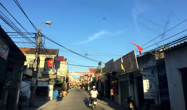 Ngõ nhỏ, xóm nhỏ, quê tôi ở đó - Ảnh: Việt Hùng Ngõ nhỏ, xóm nhỏ, quê tôi ở đó - Ảnh: Việt Hùng