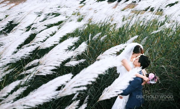 Nhiều đôi uyên ương chọn nơi đây để chụp bộ ảnh cưới tuyệt đẹp - Ảnh: Đức Hollywood Nhiều đôi uyên ương chọn nơi đây để chụp bộ ảnh cưới tuyệt đẹp - Ảnh: Đức Hollywood