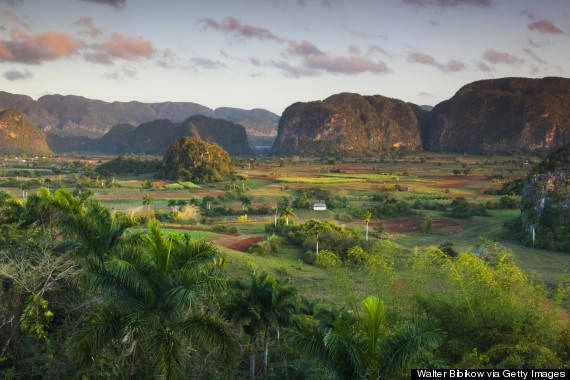 Thung lũng Vinales được coi là một trong những thung lũng đẹp nhất thế giới Thung lũng Vinales được coi là một trong những thung lũng đẹp nhất thế giới