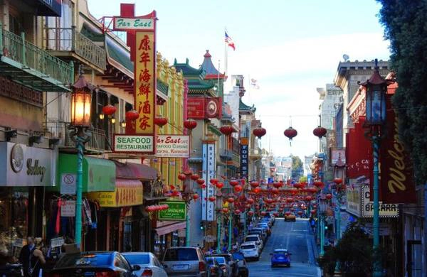 Đường Grant Avenue băng qua khu phố Tàu ở San Francisco - Ảnh: wp Đường Grant Avenue băng qua khu phố Tàu ở San Francisco - Ảnh: wp