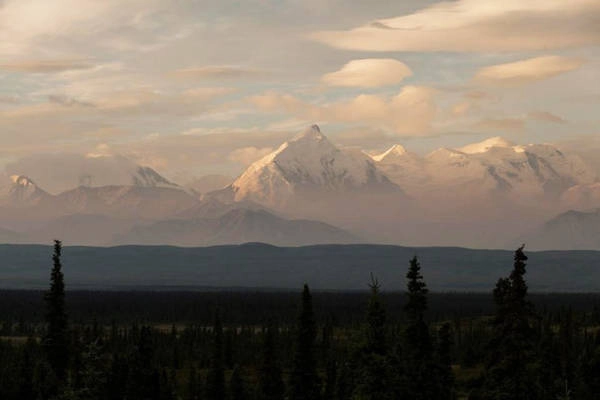 Bình minh ở Alaska tuyệt đẹp. Ảnh: Khang An. Bình minh ở Alaska tuyệt đẹp. Ảnh: Khang An.