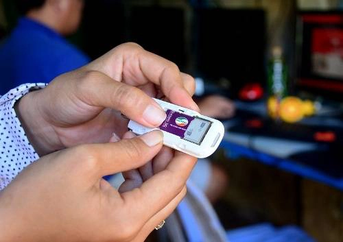 Dcom 3G và smartphone với sim Viettel là một trong 10 bảo bối thiết yếu của Quỷ Cốc Tử. Dcom 3G và smartphone với sim Viettel là một trong 10 bảo bối thiết yếu của Quỷ Cốc Tử.
