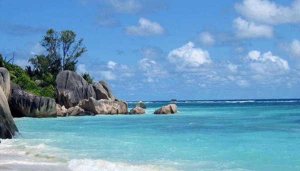 anse-source-dargent-la-digue-seychelles-ivivu1