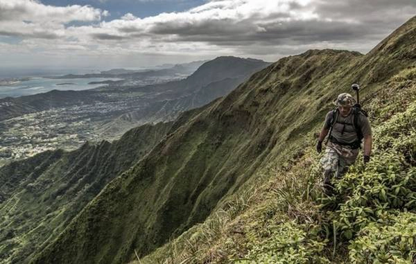 Koolau, Hawaii: Hãy khám phá con đường mòn đầy thú vị này trên hòn đảo O’ahu nổi tiếng. Trải dài từ vùng Đông Nam của Ohau, Makapu’u, cho đến vùng Đông Bắc, Kahuku. Con đường với chiều dài khoảng 56km này sẽ đưa bạn đi qua những khu vực đồi núi hầu như chưa bị con người khai phá. Koolau, Hawaii: Hãy khám phá con đường mòn đầy thú vị này trên hòn đảo O’ahu nổi tiếng. Trải dài từ vùng Đông Nam của Ohau, Makapu’u, cho đến vùng Đông Bắc, Kahuku. Con đường với chiều dài khoảng 56km này sẽ đưa bạn đi qua những khu vực đồi núi hầu như chưa bị con người khai phá.