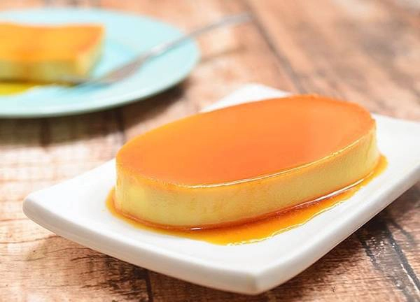 Bánh leche flan: Món tráng miệng ngọt ngào, mềm mịn này được làm từ sữa đặc và trứng gà. Ảnh: Kawalingpinoy.