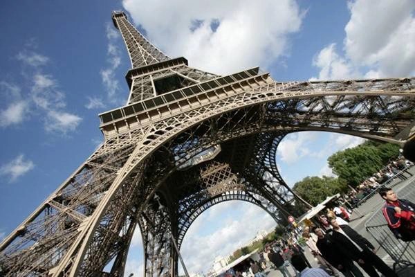Tháp Eiffel, Paris (Pháp) Tháp Eiffel, Paris (Pháp)