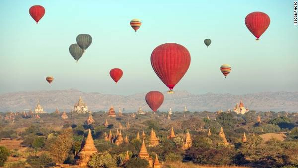 Dạo chơi bằng khinh khí cầu ở Bagan, Myanmar