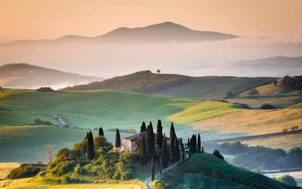Đất nước hình chiếc ủng Italy ở vị trí thứ 7, đồng hạng với năm 2014. Đất nước hình chiếc ủng Italy ở vị trí thứ 7, đồng hạng với năm 2014.