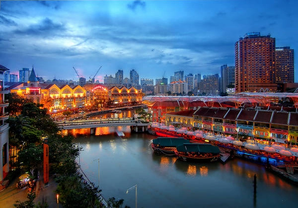 Clarke Quay là một phần quá khứ của Singapore còn tồn tại tới ngày nay