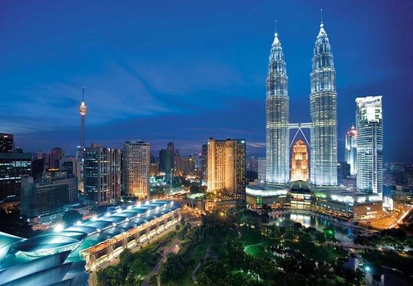 Kuala Lumpur (Malaysia): Thành phố vườn đón du khách với những mảng xanh mát mắt, những công trình kiến trúc kỳ vĩ, những món ngon hấp dẫn. Ảnh: Cisaustralia. Kuala Lumpur (Malaysia): Thành phố vườn đón du khách với những mảng xanh mát mắt, những công trình kiến trúc kỳ vĩ, những món ngon hấp dẫn. Ảnh: Cisaustralia.