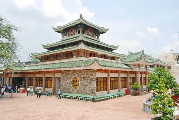 Miếu Bà Chúa Sứ ở núi Sam, Châu Đốc, An Giang Miếu Bà Chúa Sứ ở núi Sam, Châu Đốc, An Giang