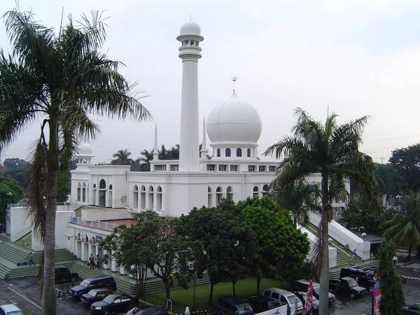 Nhà thờ Hồi giáo Al-Azhar nhìn từ bên ngoài. Ảnh: defence.pk Nhà thờ Hồi giáo Al-Azhar nhìn từ bên ngoài. Ảnh: defence.pk