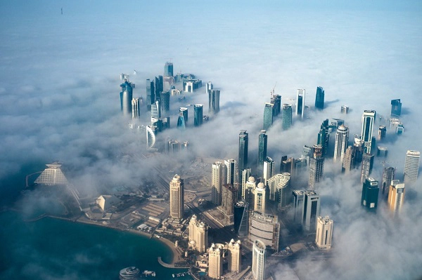 Rừng cao ốc ở thủ đô: Doha, thủ đô của Qatar, gây ấn tượng mạnh với du khách nhờ những tòa cao ốc chọc trời mọc lên giữa sa mạc. Trong đó, Aspire là tháp cao nhất, với đài quan sát ở tầng 62, cho du khách ngắm toàn cảnh thành phố. Ảnh: Newyorktimes. Rừng cao ốc ở thủ đô: Doha, thủ đô của Qatar, gây ấn tượng mạnh với du khách nhờ những tòa cao ốc chọc trời mọc lên giữa sa mạc. Trong đó, Aspire là tháp cao nhất, với đài quan sát ở tầng 62, cho du khách ngắm toàn cảnh thành phố. Ảnh: Newyorktimes.