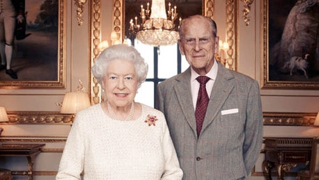 Nữ hoàng Anh Elizabeth II là người đứng đầu Nhà nước Canada. Nói cách khác, bà cũng là Nữ hoàng của Canada. Ảnh: RT. Nữ hoàng Anh Elizabeth II là người đứng đầu Nhà nước Canada. Nói cách khác, bà cũng là Nữ hoàng của Canada. Ảnh: RT.