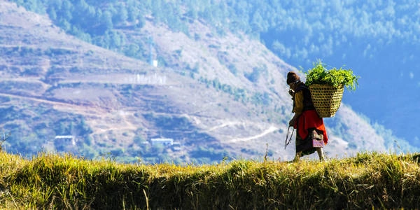 10. Bhutan đồng nghĩa với sự thanh bình: Đây có lẽ là quốc gia tốt nhất thế giới nếu bạn muốn tới để hoàn toàn thư giãn, tái kết nối với những điều tuyệt vời, như thiên nhiên, núi non, và tìm về chính mình. Người dân tốt bụng, mọi thứ đều giản đơn, khiến du khách gần như có thể buông bỏ mọi mối lo nếu đặt chân tới Bhutan. Ảnh: Inspirebhutan. 10. Bhutan đồng nghĩa với sự thanh bình: Đây có lẽ là quốc gia tốt nhất thế giới nếu bạn muốn tới để hoàn toàn thư giãn, tái kết nối với những điều tuyệt vời, như thiên nhiên, núi non, và tìm về chính mình. Người dân tốt bụng, mọi thứ đều giản đơn, khiến du khách gần như có thể buông bỏ mọi mối lo nếu đặt chân tới Bhutan. Ảnh: Inspirebhutan.