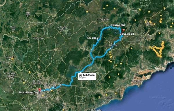 5. Trekking núi Tà Đùng, nghỉ đêm ở hồ Tà Đùng - "vịnh Hạ Long của Tây Nguyên" Ngày đầu, bạn đi từ Sài Gòn lên Di Linh (Lâm Đồng), lên tiếp về hồ Tà Đùng ngủ. Sáng ngày 1 vào chân núi bắt đầu trek. Ngày 2, tiếp tục trek lên đỉnh rồi đi xuống 1 đoạn, ngủ lại đây. Ngày 3 ra khỏi rừng rồi xuống hồ thuê ghe ra 1 hòn đảo để ngủ lại. Ngày 4 quay về bờ rồi về Sài Gòn. 5. Trekking núi Tà Đùng, nghỉ đêm ở hồ Tà Đùng - "vịnh Hạ Long của Tây Nguyên" Ngày đầu, bạn đi từ Sài Gòn lên Di Linh (Lâm Đồng), lên tiếp về hồ Tà Đùng ngủ. Sáng ngày 1 vào chân núi bắt đầu trek. Ngày 2, tiếp tục trek lên đỉnh rồi đi xuống 1 đoạn, ngủ lại đây. Ngày 3 ra khỏi rừng rồi xuống hồ thuê ghe ra 1 hòn đảo để ngủ lại. Ngày 4 quay về bờ rồi về Sài Gòn.