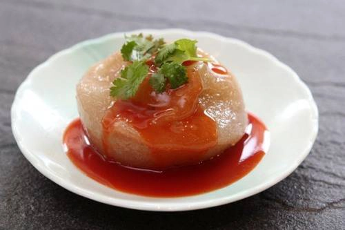 Thịt viên nhồi ở Hsinchu: Thành phố Hsinchu nổi tiếng với những món đặc sản như súp thịt lợn viên, mì gạo và thịt viên nhồi thập cẩm. Nếu tới đây, bạn không nên bỏ qua khu chợ đêm gần đền Chenghuang với nhiều món ăn đường phố hấp dẫn khác. Ảnh: Taiwan Thịt viên nhồi ở Hsinchu: Thành phố Hsinchu nổi tiếng với những món đặc sản như súp thịt lợn viên, mì gạo và thịt viên nhồi thập cẩm. Nếu tới đây, bạn không nên bỏ qua khu chợ đêm gần đền Chenghuang với nhiều món ăn đường phố hấp dẫn khác. Ảnh: Taiwan