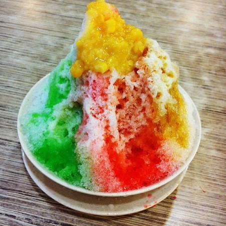 Món tráng miệng đá bào Ice kachang luôn luôn là một lựa chọn tuyệt vời tại vùng đất nhiệt đới như Singapore.
