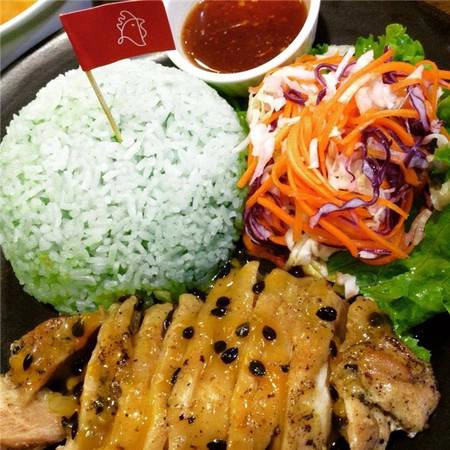 Bạn có thể thưởng thức nét tinh tế đặc trưng của ẩm thực Thái Lan ngay trên đất Thủ đô chỉ với giá 55.000 đồng/suất. (Ảnh: Internet) Bạn có thể thưởng thức nét tinh tế đặc trưng của ẩm thực Thái Lan ngay trên đất Thủ đô chỉ với giá 55.000 đồng/suất. (Ảnh: Internet)
