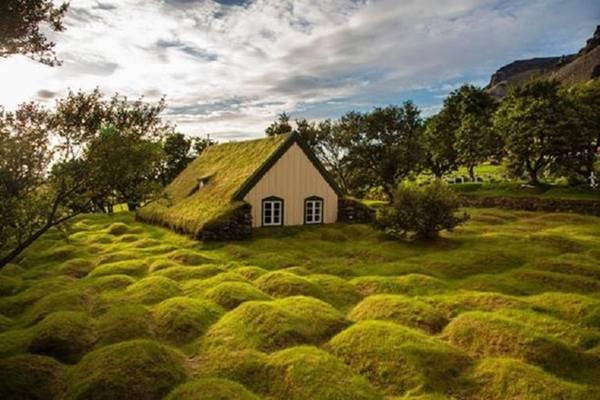 Đây là một trong những nhà thờ đẹp nhất thế giới. Nhà thờ này ở Iceland và được xây dựng gần 130 năm trước đây.