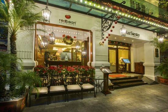 Red Bean (Mã Mây, Hoàn Kiếm): Nhà hàng được người dùng TripAdvisor bình chọn vào vị trí số 1 ở Hà Nội này để lại ấn tượng sâu sắc nhờ dịch vụ chuyên nghiệp và ẩm thực độc đáo mang đậm chất Việt Nam. Red Bean (Mã Mây, Hoàn Kiếm): Nhà hàng được người dùng TripAdvisor bình chọn vào vị trí số 1 ở Hà Nội này để lại ấn tượng sâu sắc nhờ dịch vụ chuyên nghiệp và ẩm thực độc đáo mang đậm chất Việt Nam.
