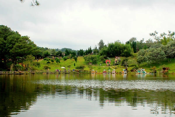 Đà Lạt luôn thơ mộng, yên bình thích hợp để nghỉ dưỡng. Ảnh: Phước Bình. Đà Lạt luôn thơ mộng, yên bình thích hợp để nghỉ dưỡng. Ảnh: Phước Bình.