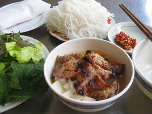 Bún chả Hà Nội - iVIVU.com