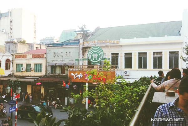 Ban công ngoài trời của Cộng Tràng Tiền được đánh giá là đắt giá nhất Hà Nội. Ảnh: Nguyên Chi Ban công ngoài trời của Cộng Tràng Tiền được đánh giá là đắt giá nhất Hà Nội. Ảnh: Nguyên Chi