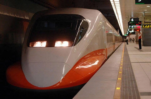 Tốc độ tối đa: 300 km/giờ - Công suất chuyên chở: 989 khách Tốc độ tối đa: 300 km/giờ - Công suất chuyên chở: 989 khách