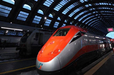 Tốc độ tối đa: 362 km/giờ - Công suất chuyên chở: 590 khách Tốc độ tối đa: 362 km/giờ - Công suất chuyên chở: 590 khách