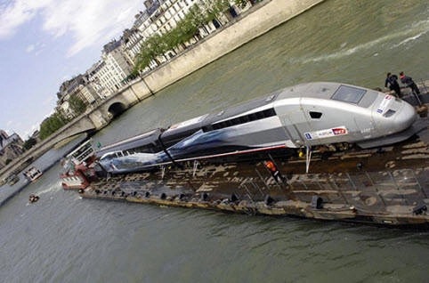 Tốc độ tối đa: 574,5 km/giờ - Công suất chuyên chở: Thử nghiệm Tốc độ tối đa: 574,5 km/giờ - Công suất chuyên chở: Thử nghiệm