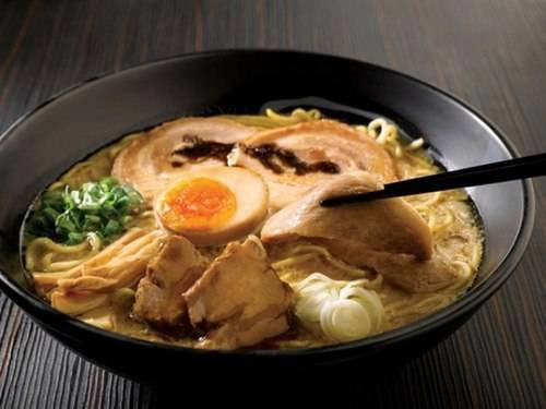 Món mỳ ramen Tonkotsu béo ngậy trứ danh ở Fukouka.