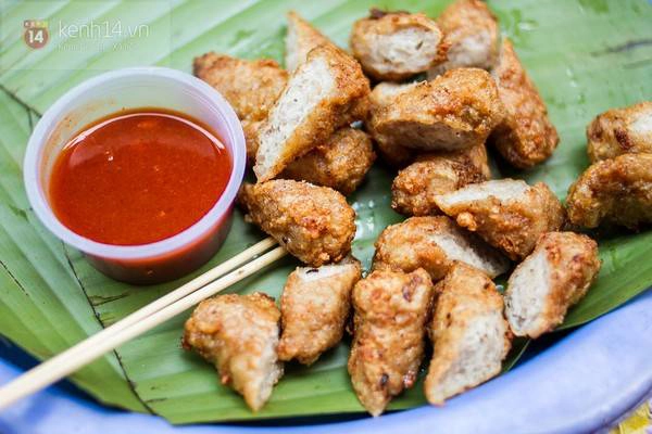 Nem chua rán ở ngõ Tạm Thương Nem chua rán ở ngõ Tạm Thương